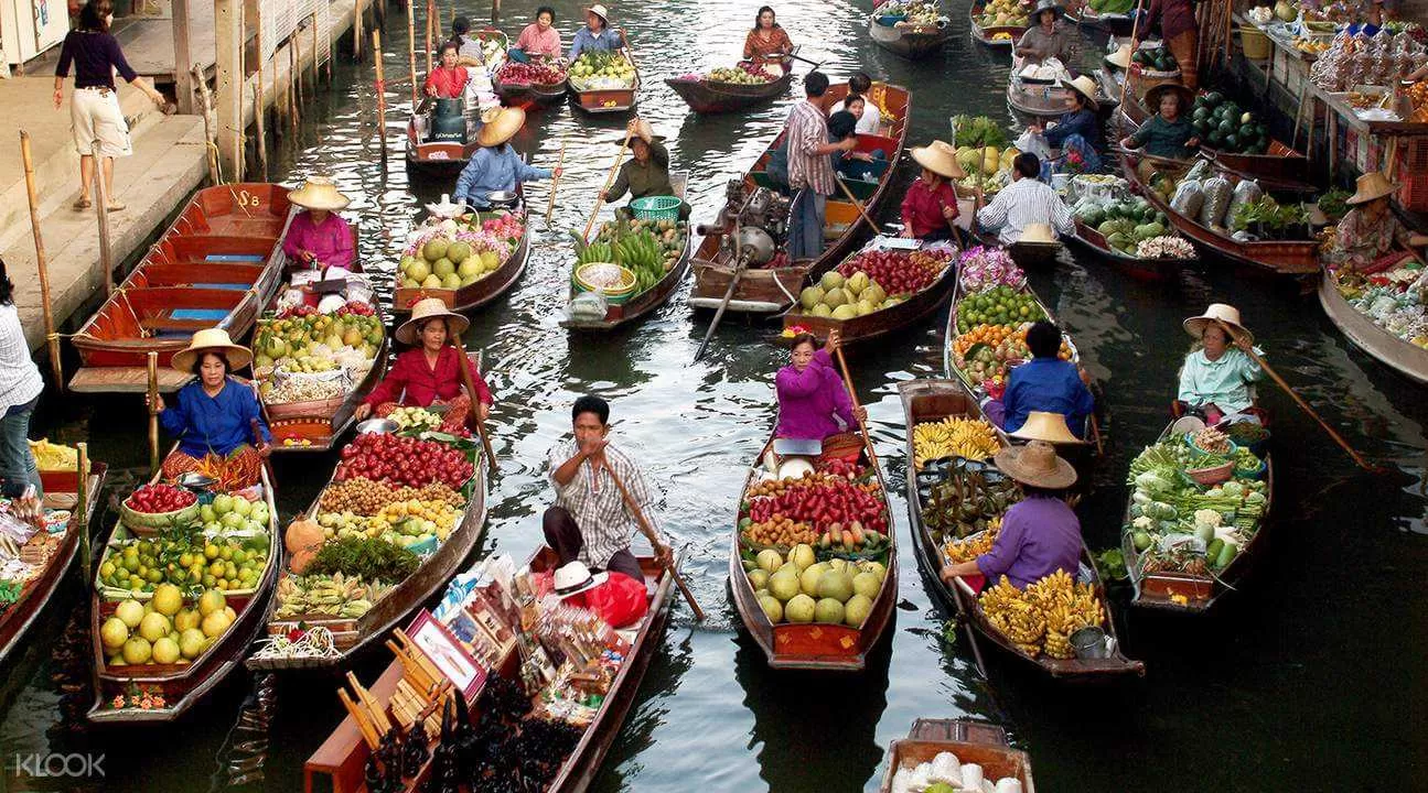 07-floating-market-damnoen-saduak-bangkok-thailand-1688129698.webp